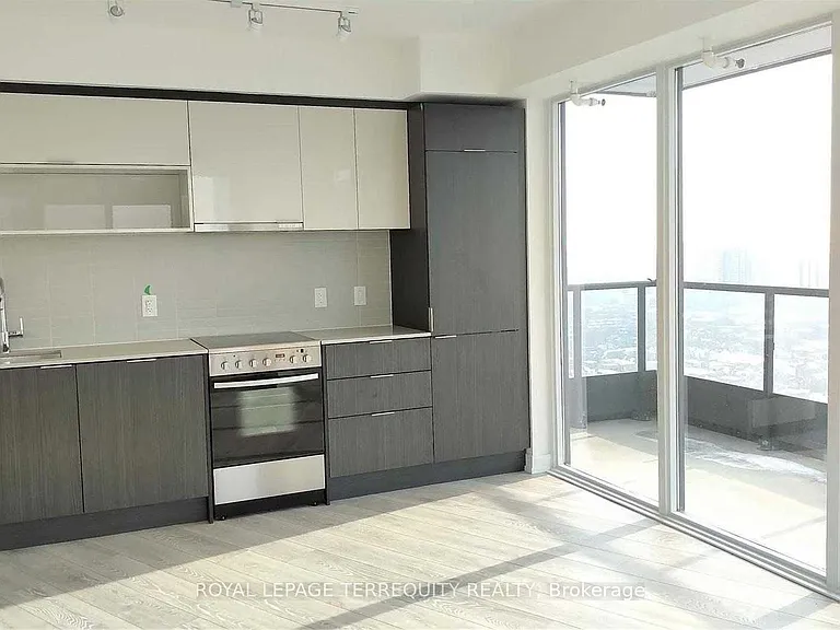 159 Wellesley St E #2908 — Photo 4