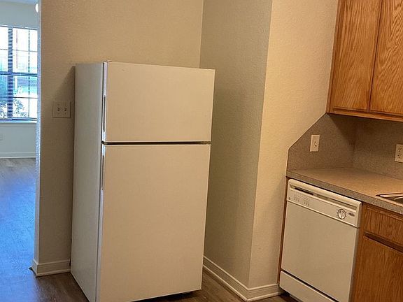 4th image of 3700-Y S Park St #B