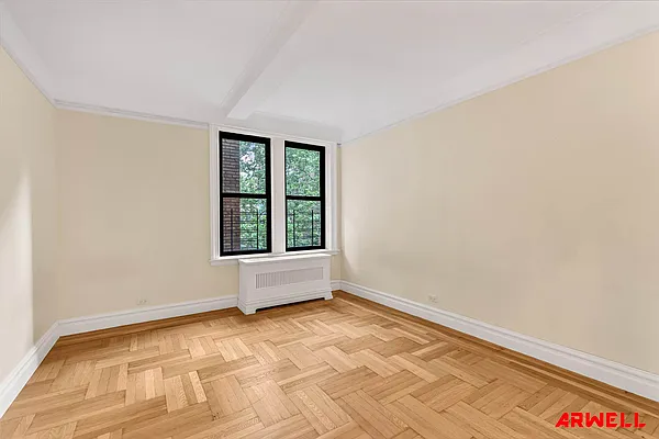 Rented by Arwell Realty | media 11