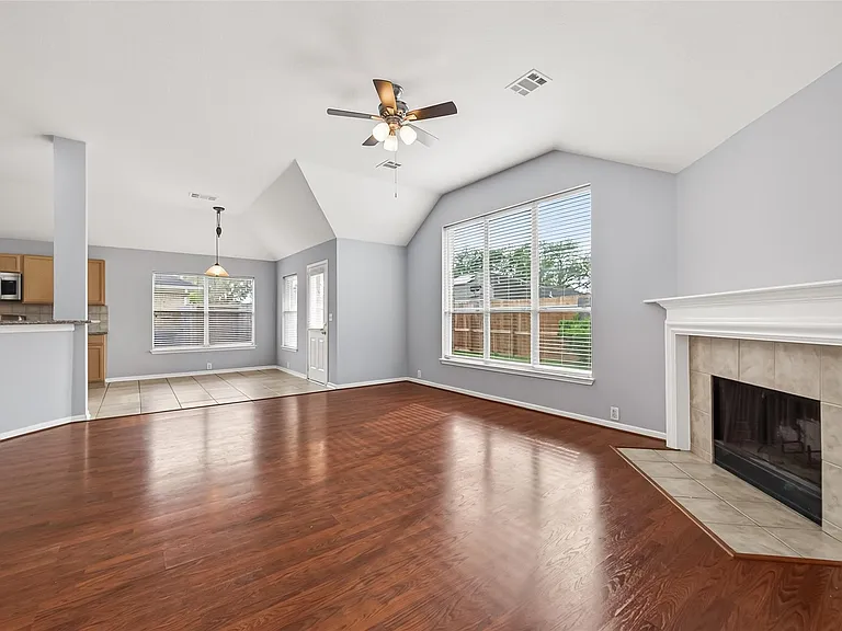 3135 Silver Cedar Trl — Photo 14
