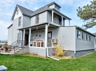 1343 Sherman St, Hot Springs, SD 57747
