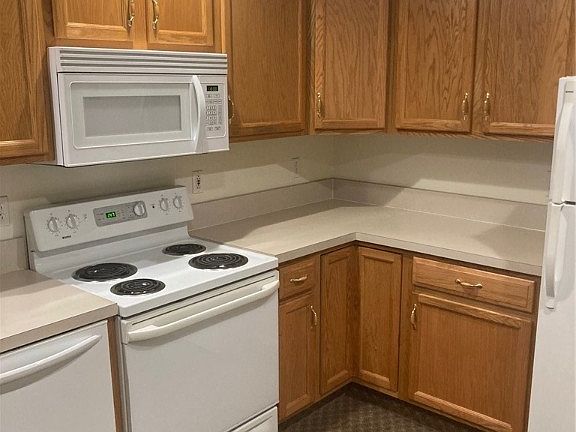 4th image of 1930 S Lincoln Ave Unit 3