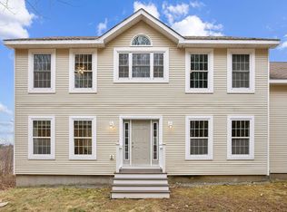 39 Farm View Dr, Windham, ME 04062