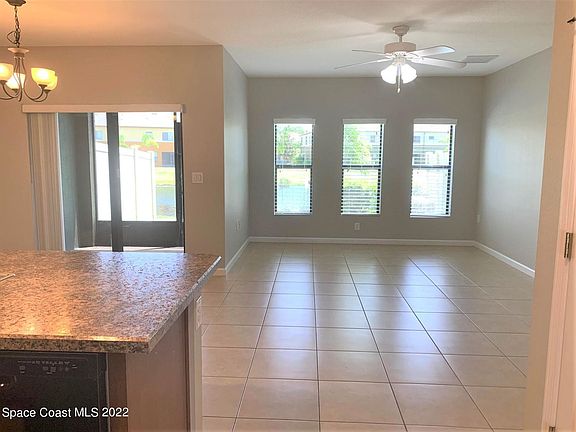 2nd image of 1400 Lara Cir Unit 105