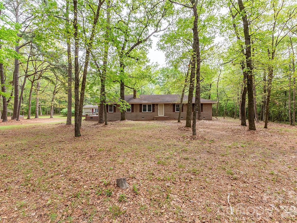 1st image of 1224 Loop Rd