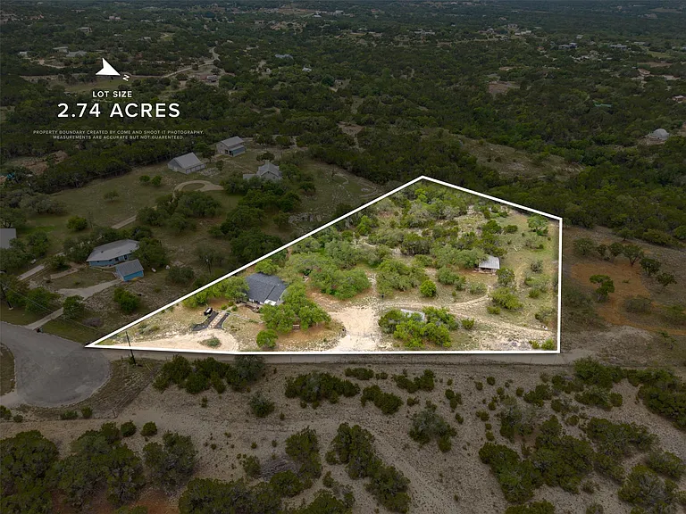 2591 Spring Valley Dr — Photo 2