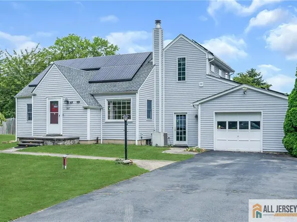 267 Friendship Rd, Cranbury, NJ 08512