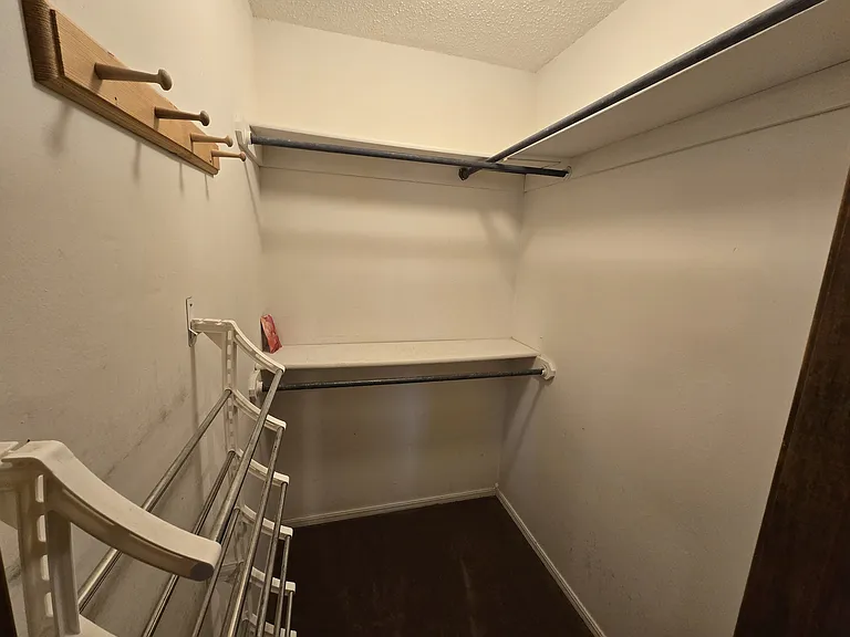 5625 Fountain Head Dr — Photo 18