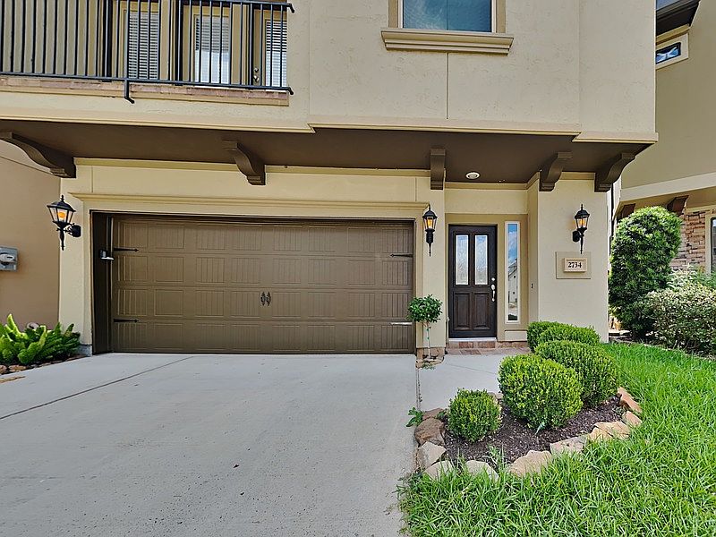 1st image of 2734 Kings Retreat Cir