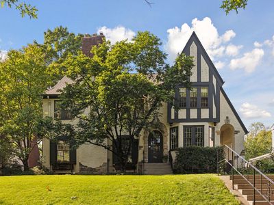 265 Mount Curve Blvd, Saint Paul, MN, 55105