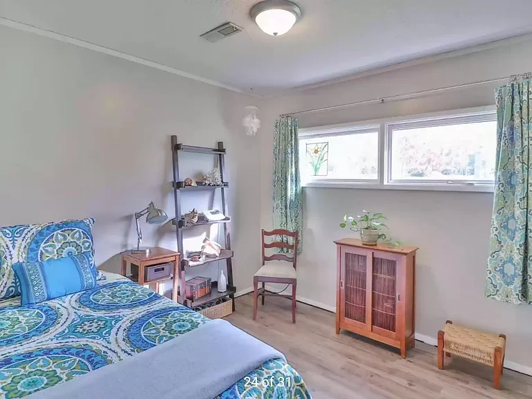 7807 Westacres Dr — Photo 5