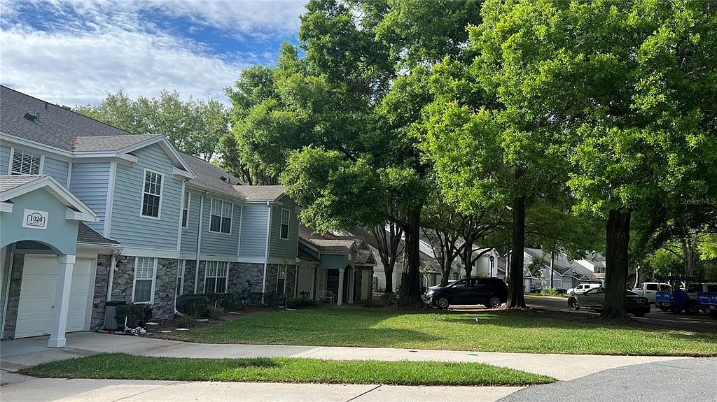 1020 Loch Vail #1327