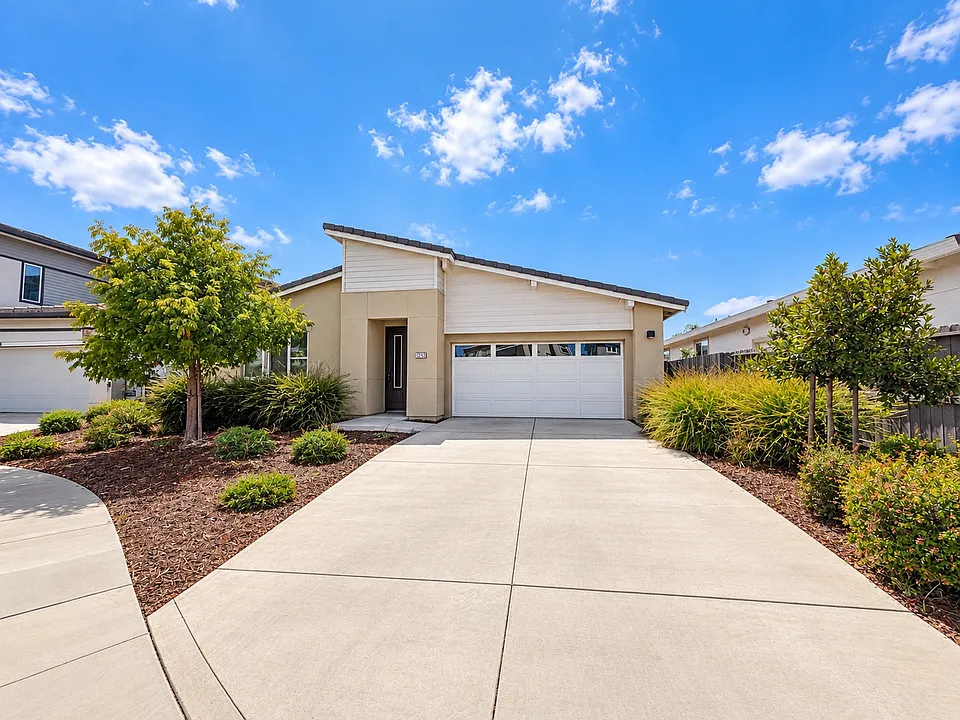 12124 Maya Ct
