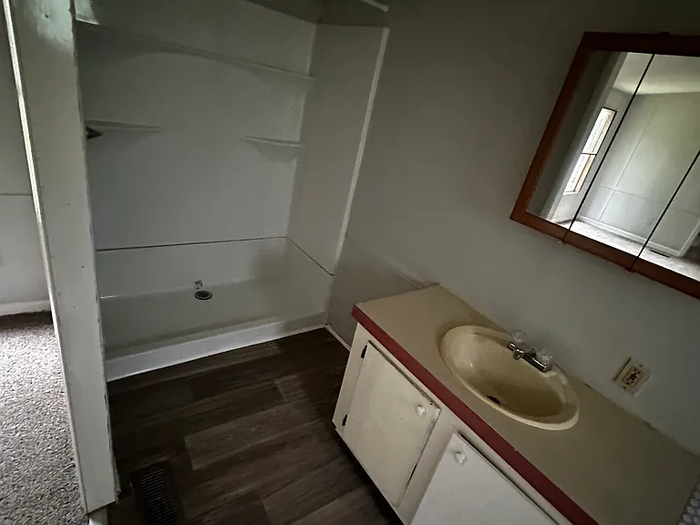 215 Holder Inman Rd #28 — Photo 2