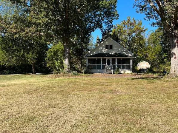 1258 Crookhorn Rd, Montross, VA 22520