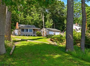 63 Lake Shore Drive, Barnstead, NH 03225