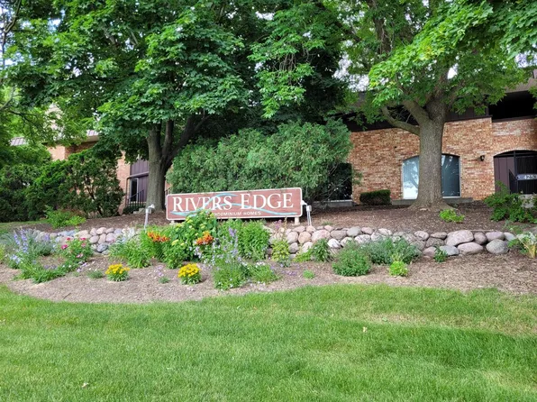 4080 West Rivers Edge CIRCLE #13, Brown Deer, WI 53209