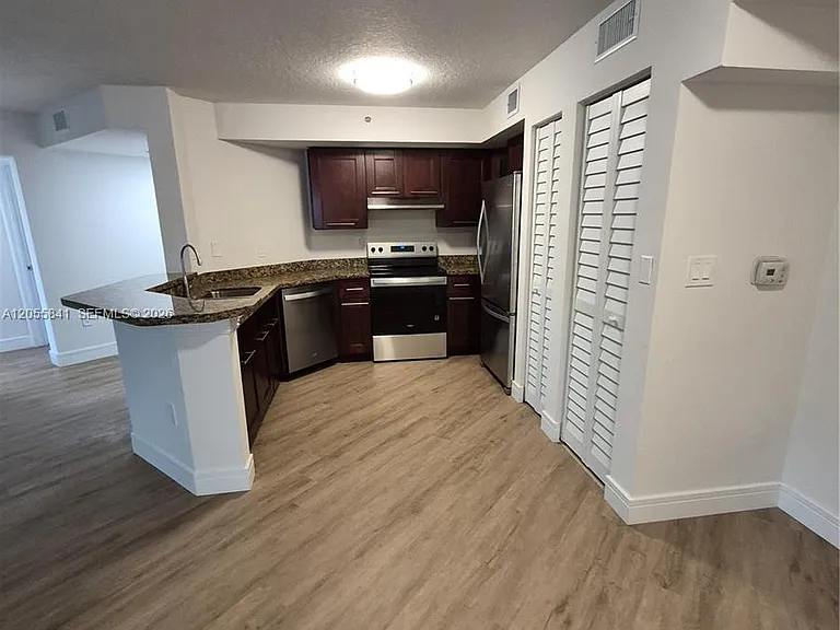 771 N Pine Island Rd #106 — Photo 10