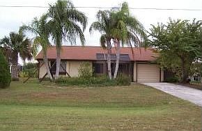 1st image of 17043 Edgewater Dr