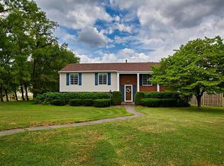 214 Teakwood Dr, New Kensington, PA 15068