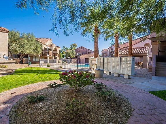 5th image of 700 E Mesquite Cir Unit L205