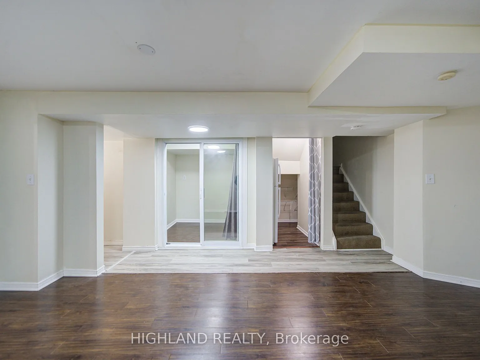 5327 Landsborough Ave — Photo 3