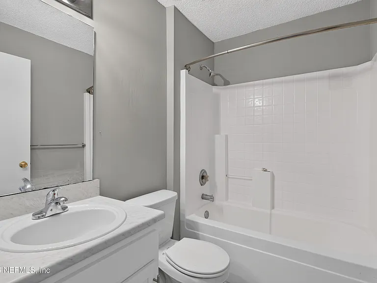 1108 Hidden Cove Cir S — Photo 22