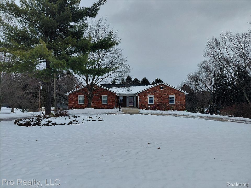 1st image of 8445 Crestshire Dr