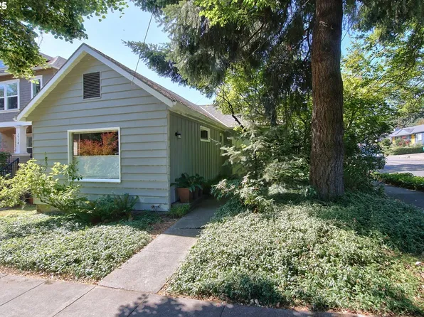 1704 SE Harold St, Portland, OR 97202