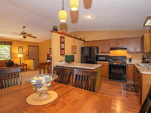 5th image of 4114 Woodlake Ct