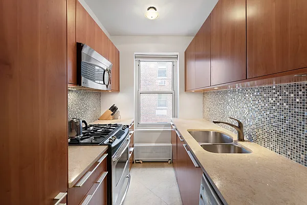 Sold by Corcoran | media 4