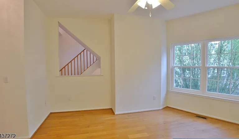 1310 Grandview Ct — Photo 8