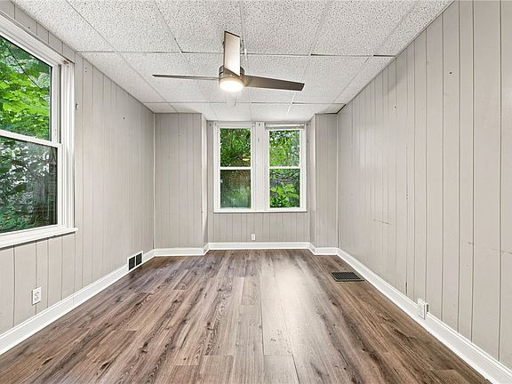 5th image of 1521 Rockland Ave