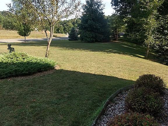 5th image of 2744 Foxglove Dr