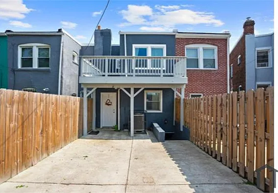 3 bed, 1400 sqft, $3,900 — Photo 1