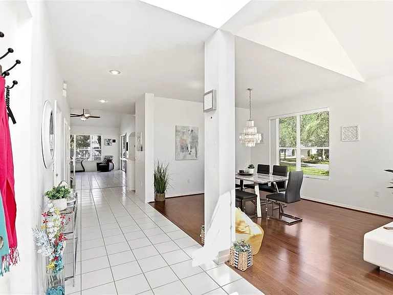 130 Westmoreland Cir — Photo 3
