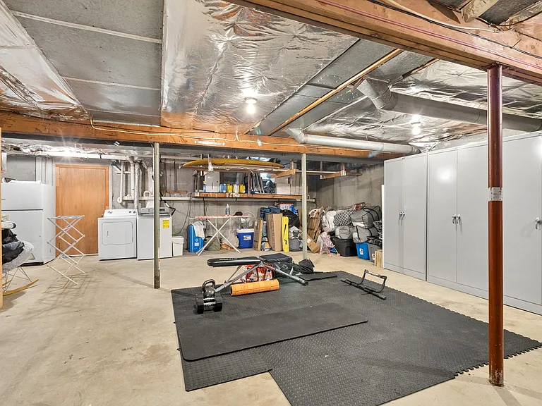 27 Montauk Ave — Photo 26