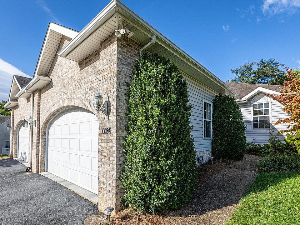 1st image of 1126 Bluebird Ct