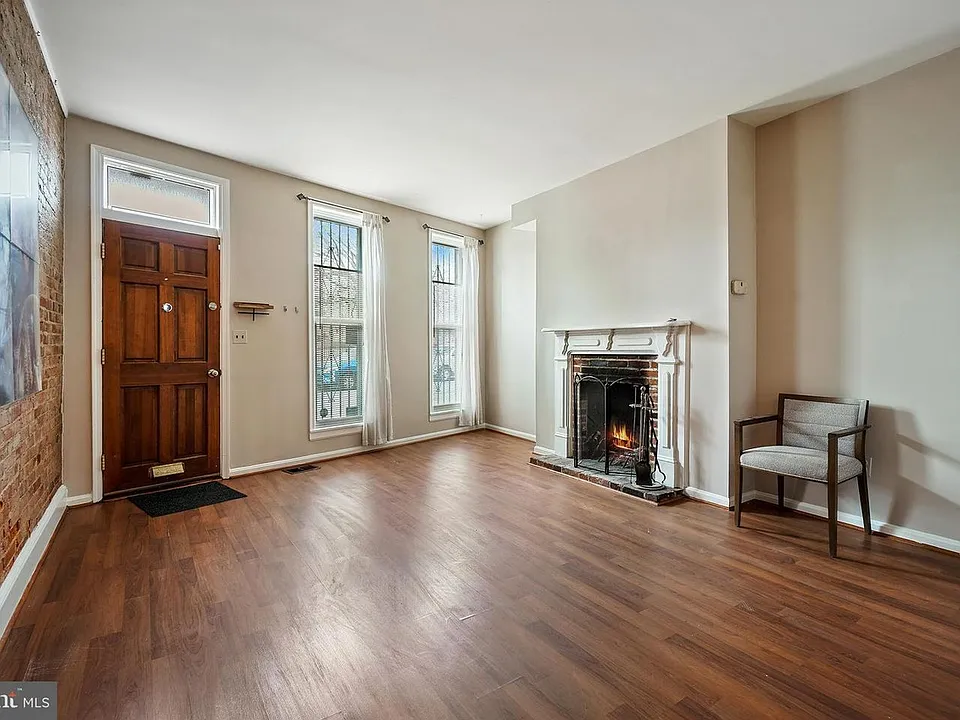 325 S Fremont Ave