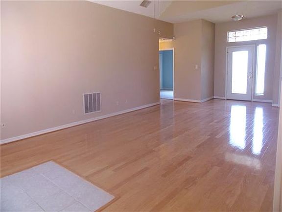 3rd image of 1600 Cripple Creek Ct