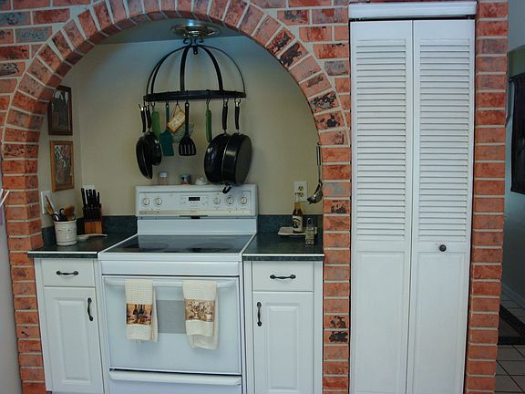 4th image of 867 Sugar House Dr