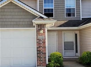 802 SW Imperial Ln, Blue Springs, MO 64064