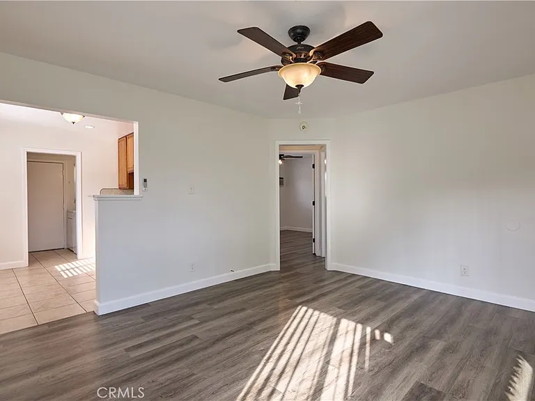3644 Russell St — Photo 5