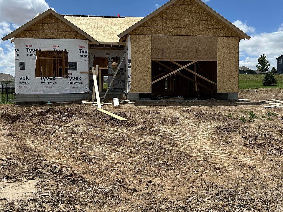 2nd image of 10414 S 109th St