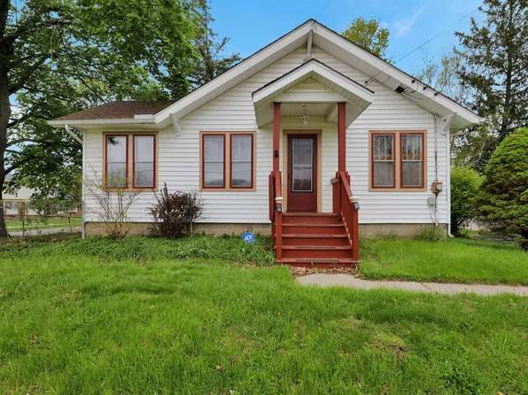 4308 Pleasant Grove Rd, Lansing, MI 48910