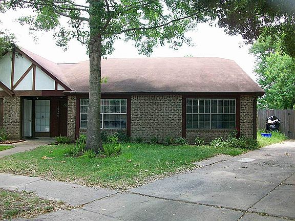 2nd image of 19506 Munsey Ct