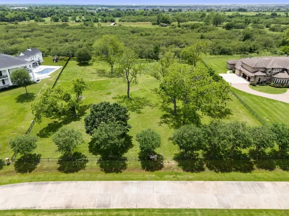 46 Chevall Ct, Richmond, TX 77469