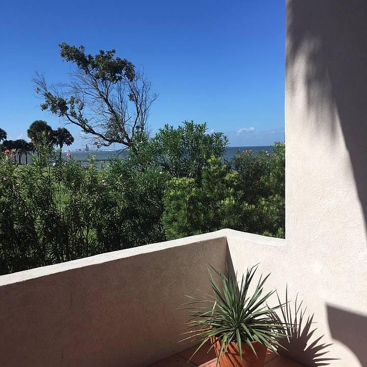 1st image of 4270 Ocean Dr APT 9