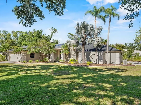 7313 Crape Myrtle Way, Sarasota, FL 34241