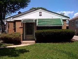 1st image of 15 E 141st St